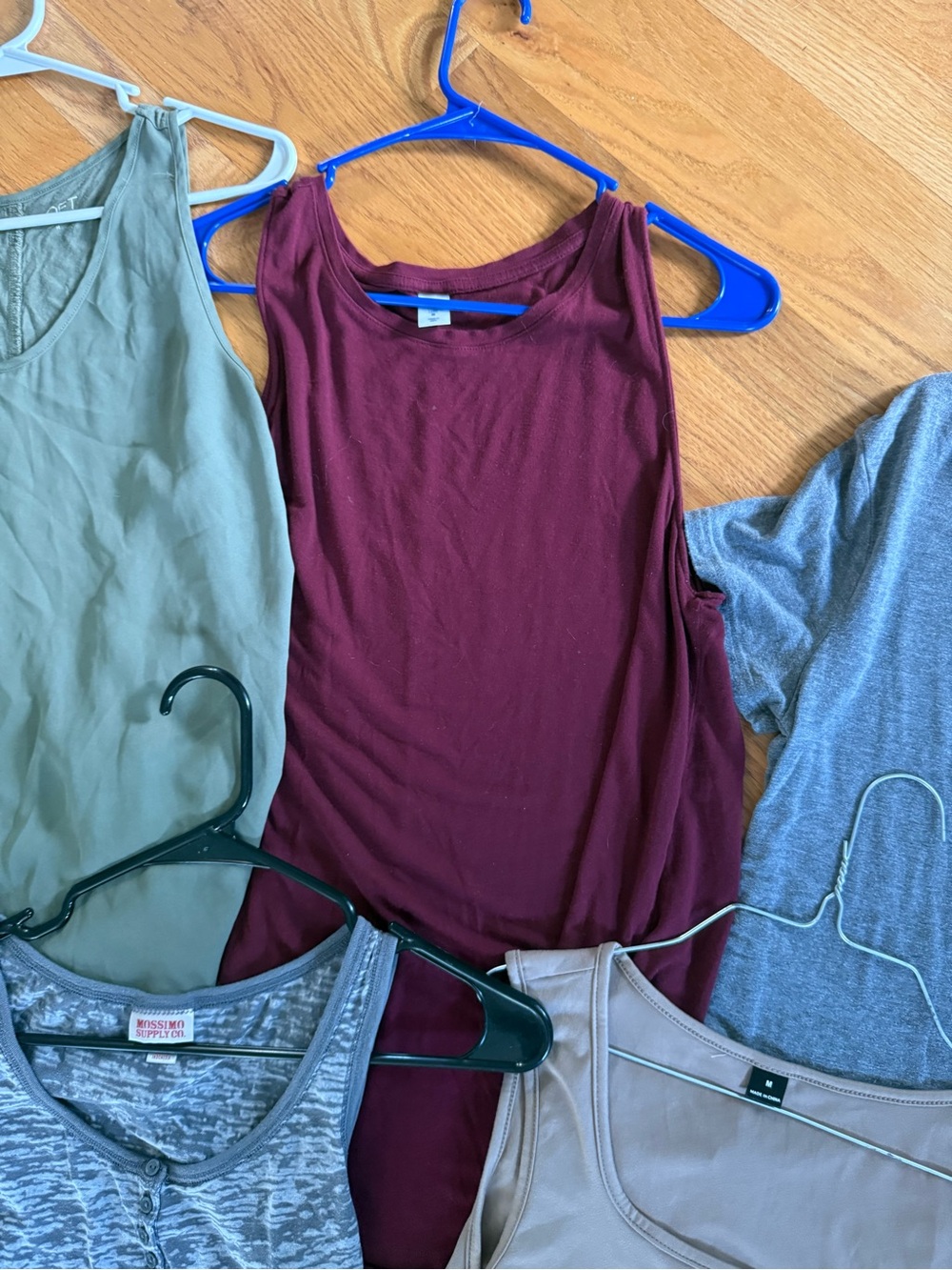 Women’s medium shirt bundle - Picture 5 of 7